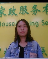 何丽照片
