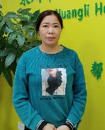 何月英照片
